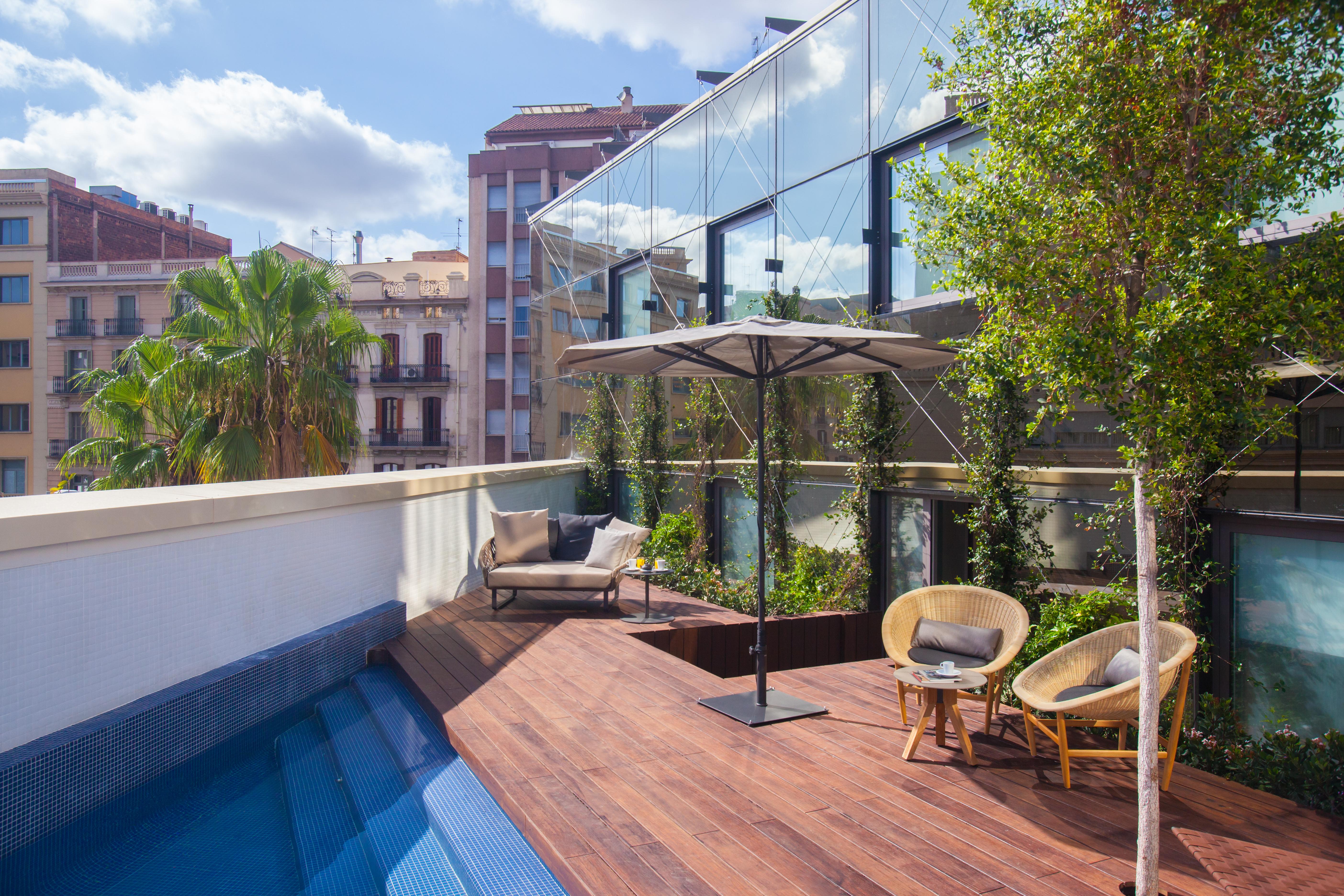 Eurostars Barcelona Central Exterior photo The hotel's rooftop terrace