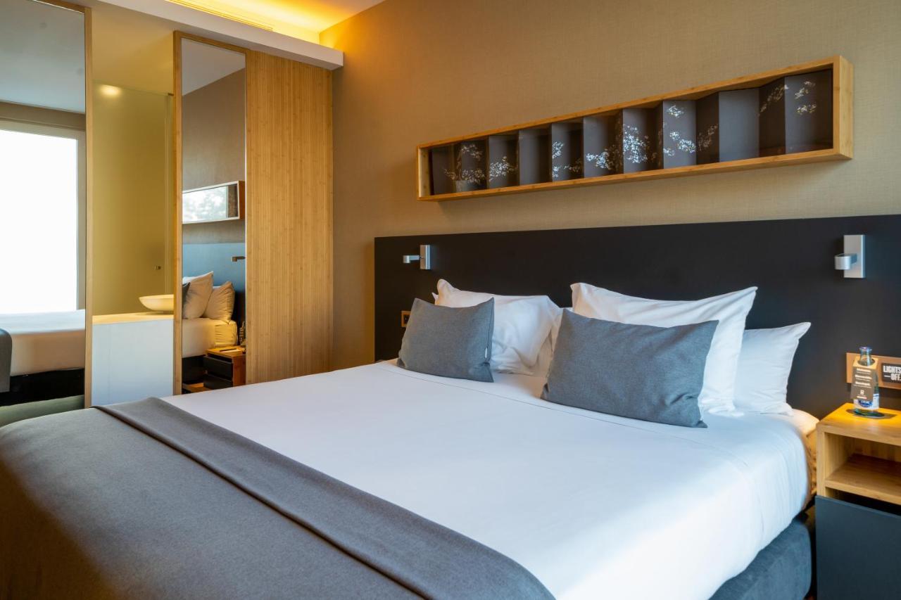 Eurostars Barcelona Central Exterior photo A room at the hotel