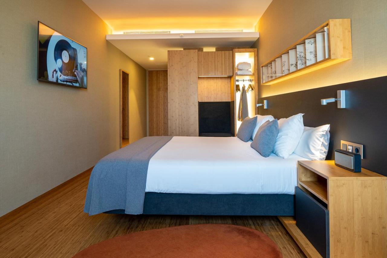 Eurostars Barcelona Central Exterior photo A room at the hotel