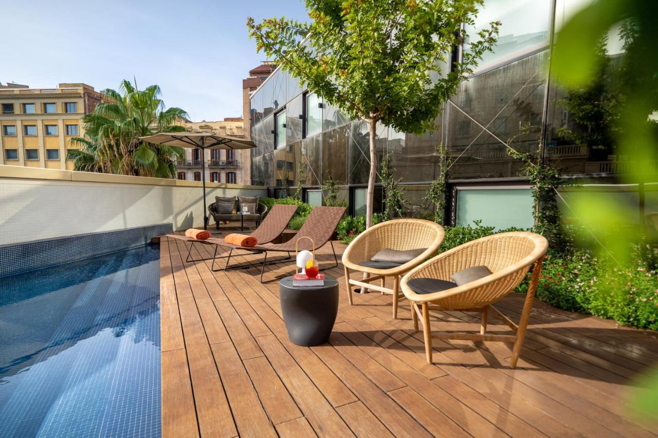 Eurostars Barcelona Central Exterior photo The hotel's rooftop pool