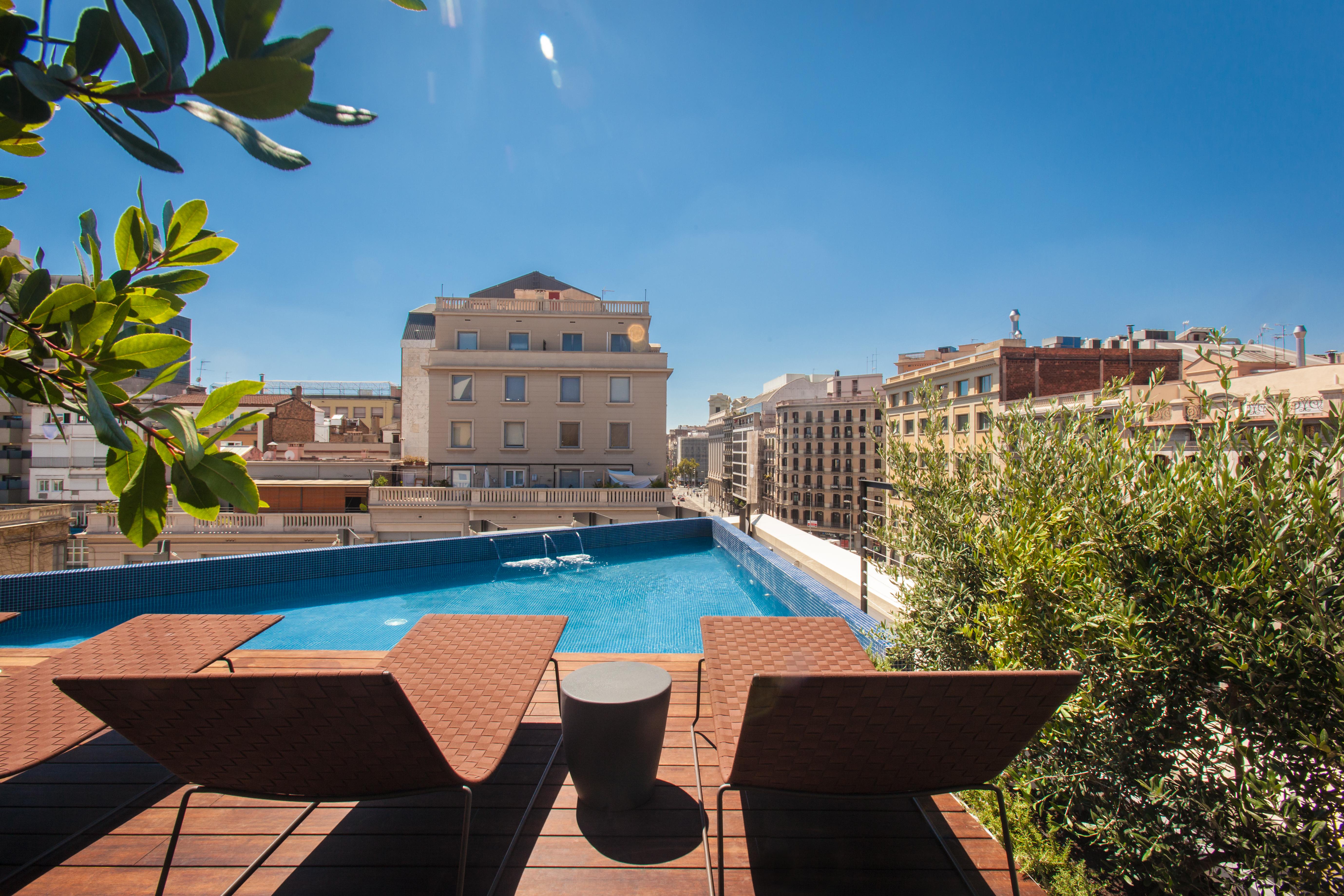 Eurostars Barcelona Central Exterior photo Rooftop pool